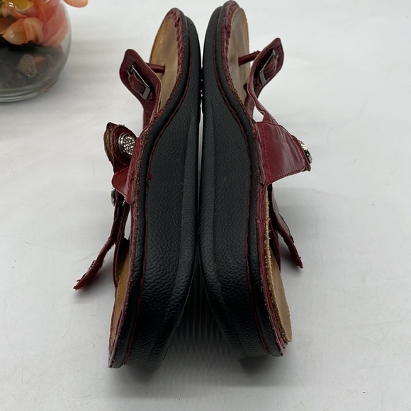 Deer Tracks Dark Red Leather Studded Sandals Size 10. FFT2749D - Picture 5 of 8